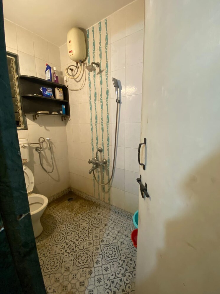 Bathroom, greenfield-society 1 Bedroom 550 Sq.Ft. Apartment In Hadapsar Pune 8833014