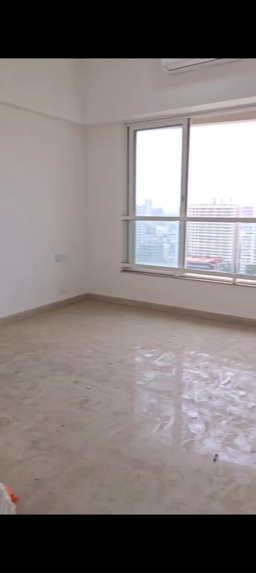 Room in 2 BHK Apartment at Ekta Tripolis, Goregaon West – for Rent
