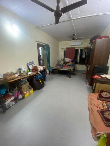Parking in 1 RK Apartment at Nagari Niwara CHS, Goregaon East – for Rent