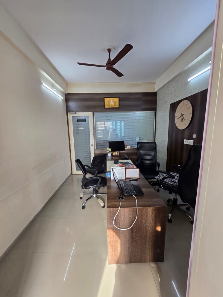 Team Area, harni Commercial Office Space 450 Sq.Ft. In Harni Vadodara 8833041