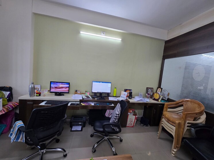 Team Area, harni Commercial Office Space 450 Sq.Ft. In Harni Vadodara 8833041