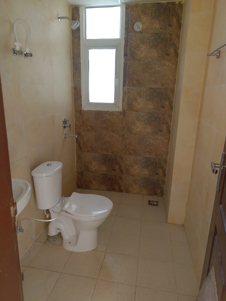 Bathroom, omaxe-waterscapes 3 Bedroom 1575 Sq.Ft. Apartment In Gomti Nagar Lucknow 8833055