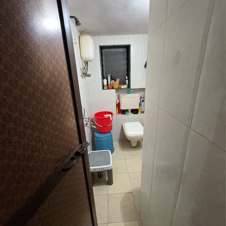 Bathroom, pestom-sagar-colony 1.5 Bedroom 600 Sq.Ft. Apartment In Tilak Nagar Mumbai 8833079