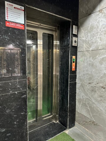 Building Lobby in 3 BHK Builder Floor at Dwarka Mor – for Rent