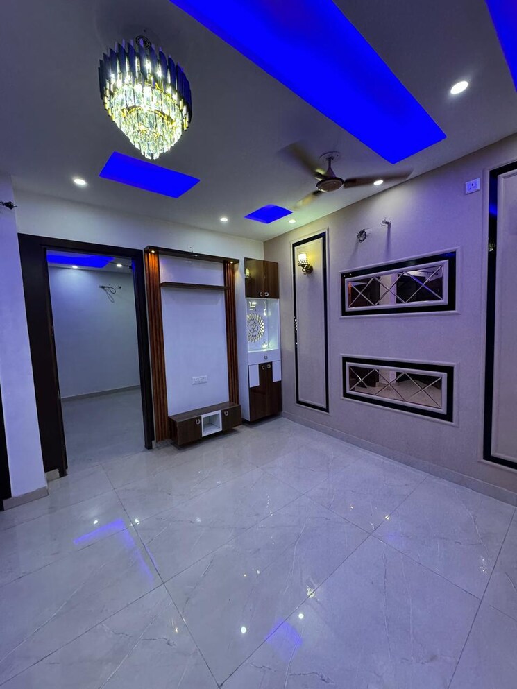 Room, dwarka mor 3 Bedroom 1000 Sq.Ft. Builder Floor In Dwarka Mor Delhi 8833093