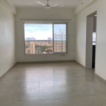 Room in 2 BHK Apartment at Paradigm Ananda Residency, Babhai Naka – for Rent