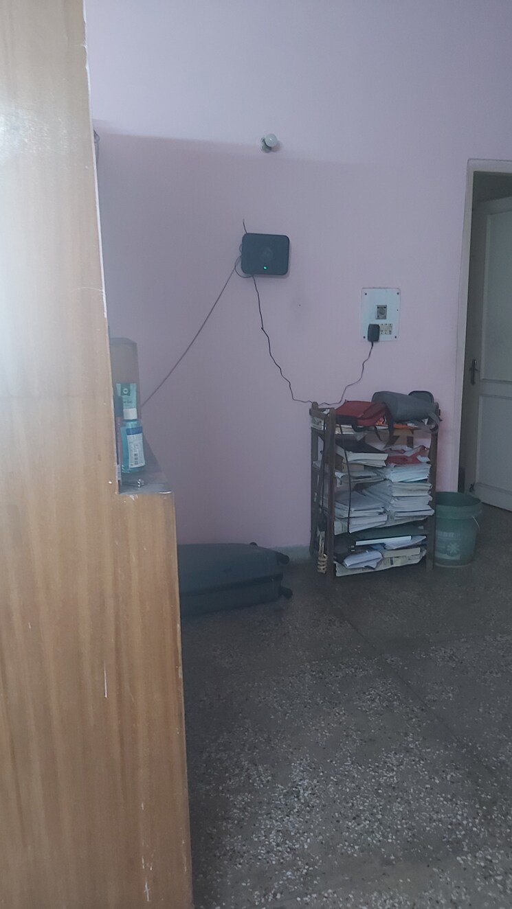 undefined, uma-cooperative-society 2.5 Bedroom 850 Sq.Ft. Apartment In Mayur Vihar 1 Delhi 8833116