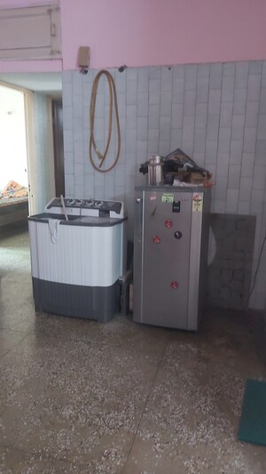 Furnished Amenities in 2.5 BHK Apartment at Uma Cooperative Society, Mayur Vihar 1 – for Sale