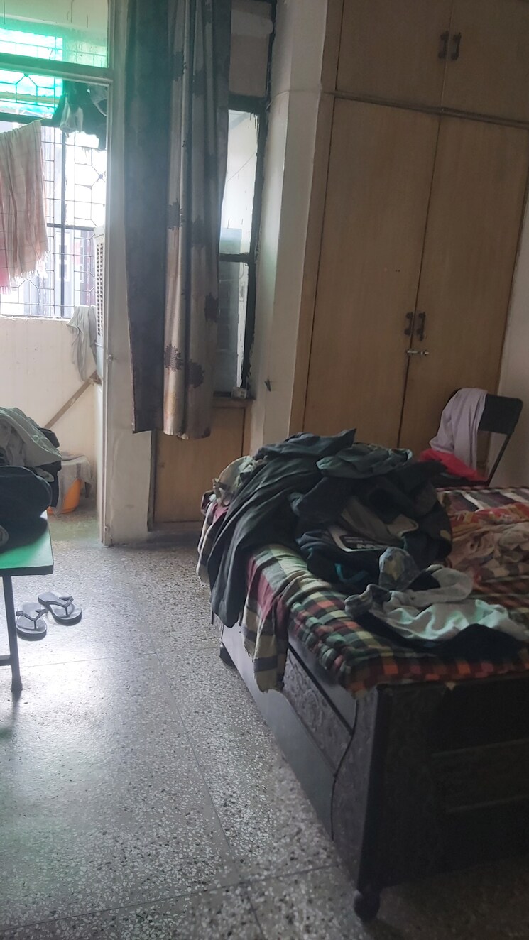 Gym, uma-cooperative-society 2.5 Bedroom 850 Sq.Ft. Apartment In Mayur Vihar 1 Delhi 8833116