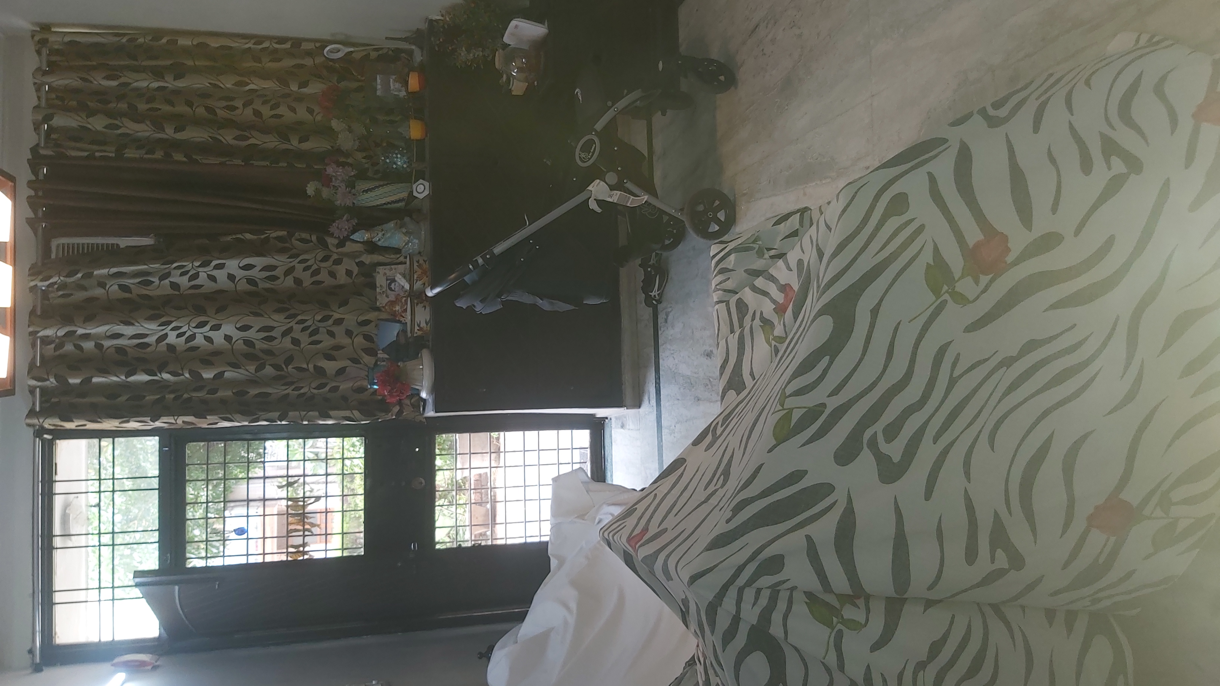 2.5 BHK + Study Room Apartment For Rent in Indian Express Apartments