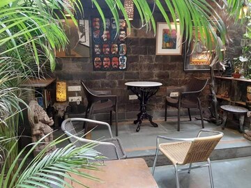  6+ BHK Apartment at Rabindra Sarovar – for Sale