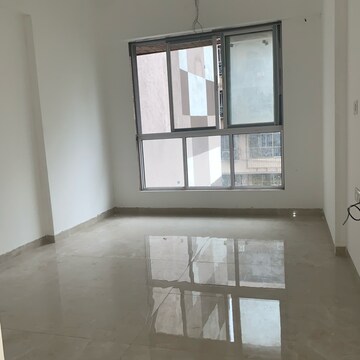 Room in 2 BHK Apartment at Shamik Keshav CHS, Kastur Park – for Sale