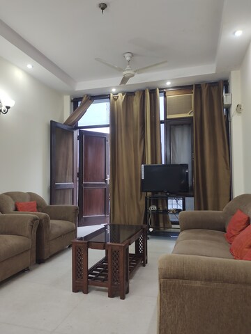 Furnished Amenities in 2 BHK Builder Floor at East Of Kailash – for Rent