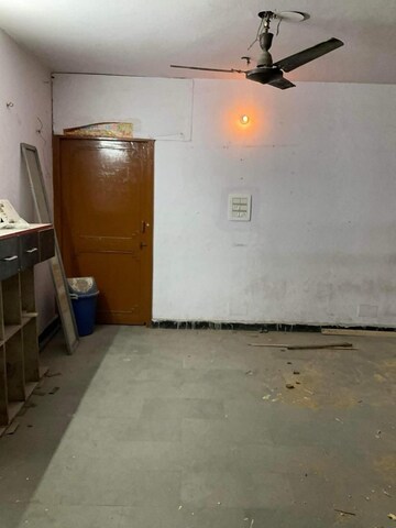 Room in 3 BHK Independent House at West Sagarpur – for Rent