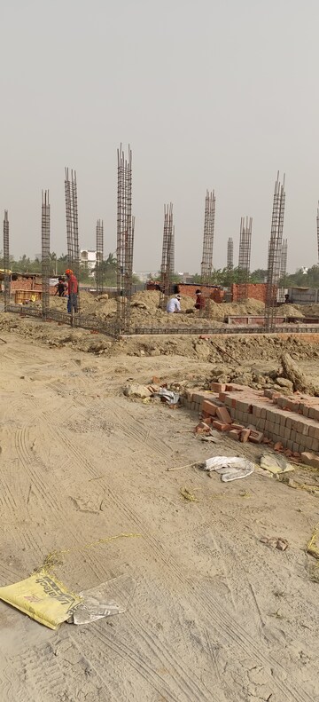 Plot – Exterior View View at Sultanpur Road - for Sale