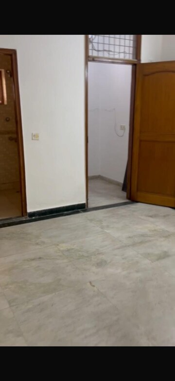 Room in 3 BHK Builder Floor at Lajpat Nagar 4 – for Rent