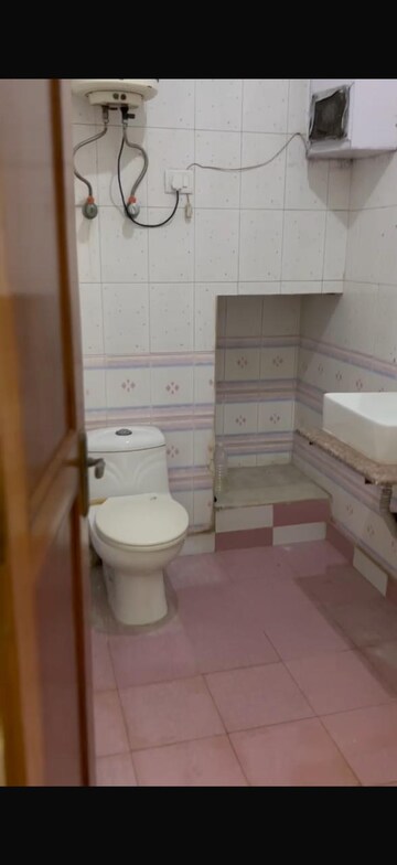 Bathroom in 3 BHK Builder Floor at Lajpat Nagar 4 – for Rent