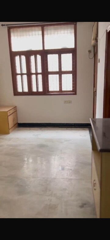 Room in 3 BHK Builder Floor at Lajpat Nagar 4 – for Rent