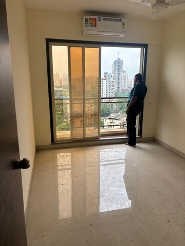 Room in 1 BHK Apartment at Sarvodaya Onyx, Kalyan West – for Sale