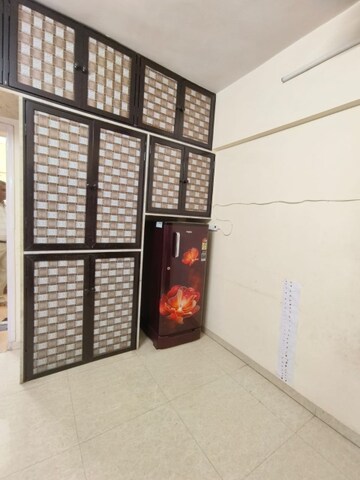 Room in 2 BHK Apartment at Mat Cornel Heights, Ic Colony – for Rent