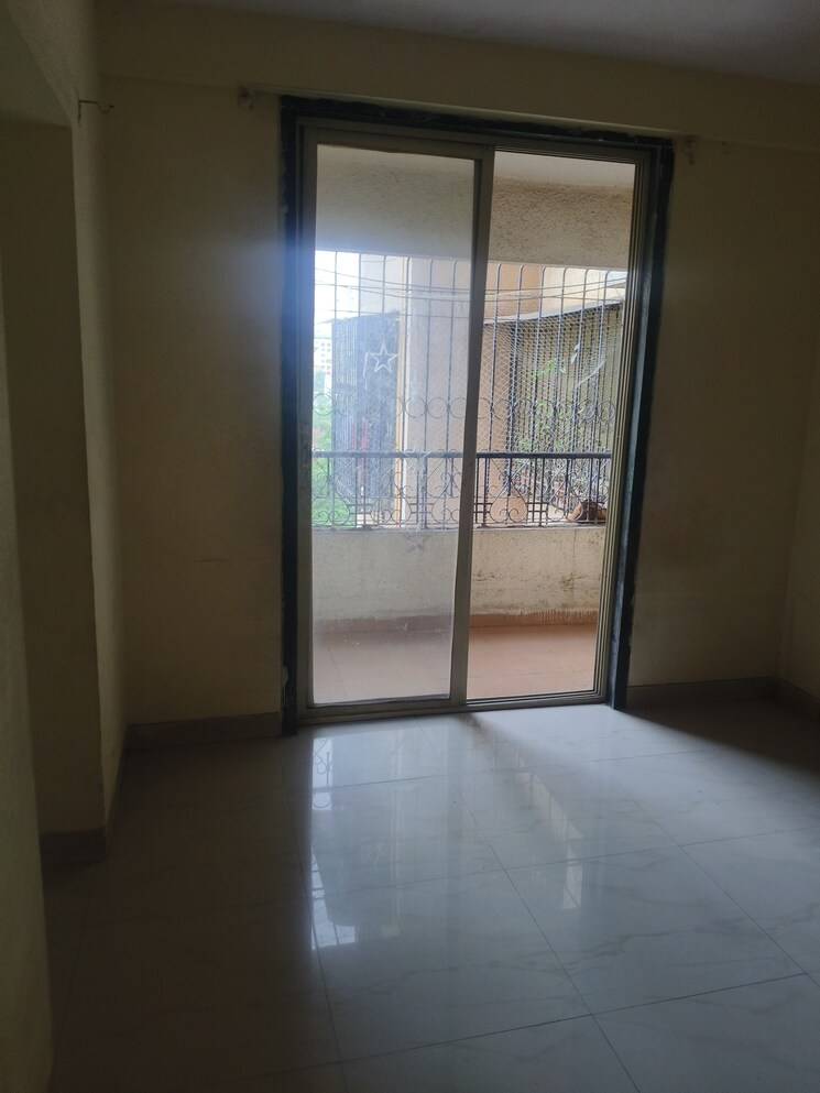 Room, shree-gajanan-maharaj-nagar-chs 2 Bedroom 1000 Sq.Ft. Apartment In Kalyan West Thane 8833366