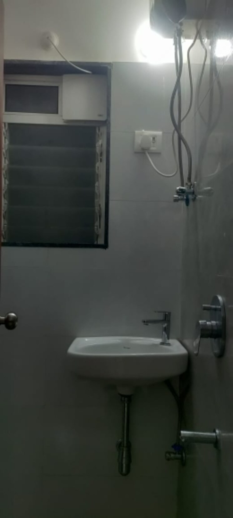 Bathroom, modi-spaces-valeram-palace 1 Bedroom 441 Sq.Ft. Apartment In Malad West Mumbai 8833383