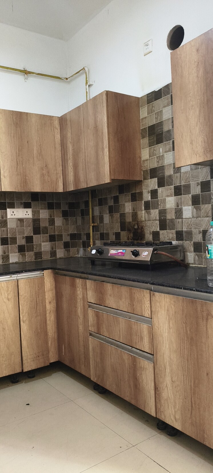 Kitchen, prateek-grand-carnesia 2 Bedroom 970 Sq.Ft. Apartment In Siddharth Vihar Ghaziabad 8833405