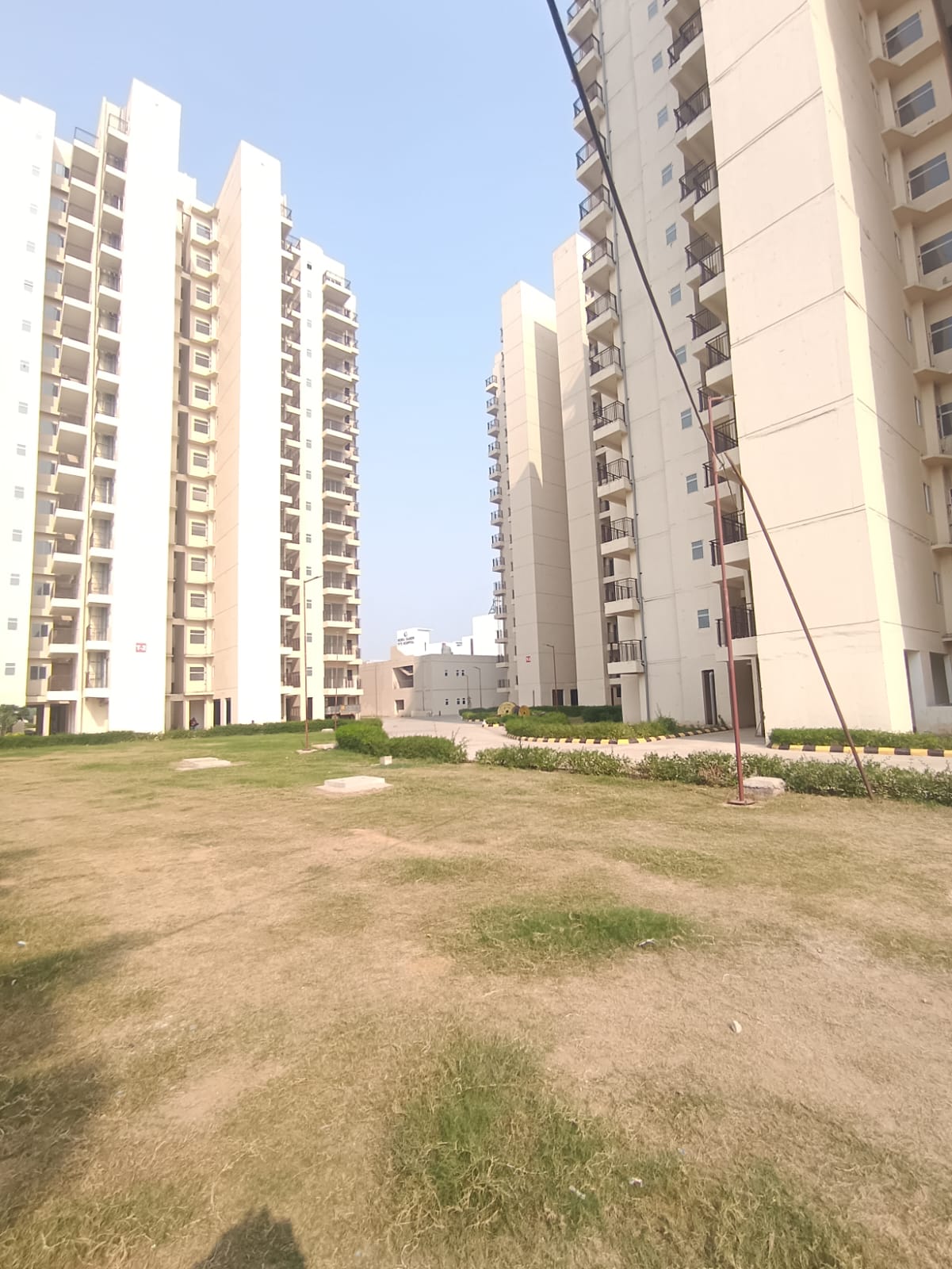 2 BHK Apartment For Sale in Pivotal Paradise