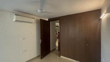 Room in 5 BHK Builder Floor at Greater Kailash ii – for Rent