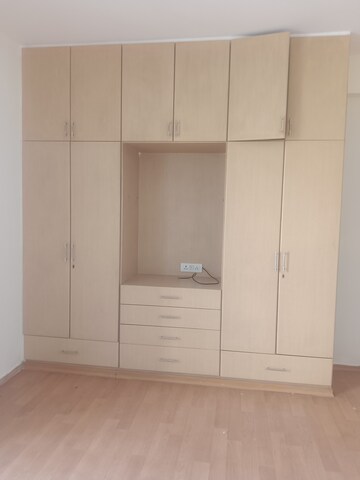 Bathroom in 3.5 BHK Villa at Nirvana Country Birch Court, Sector 50 – for Rent