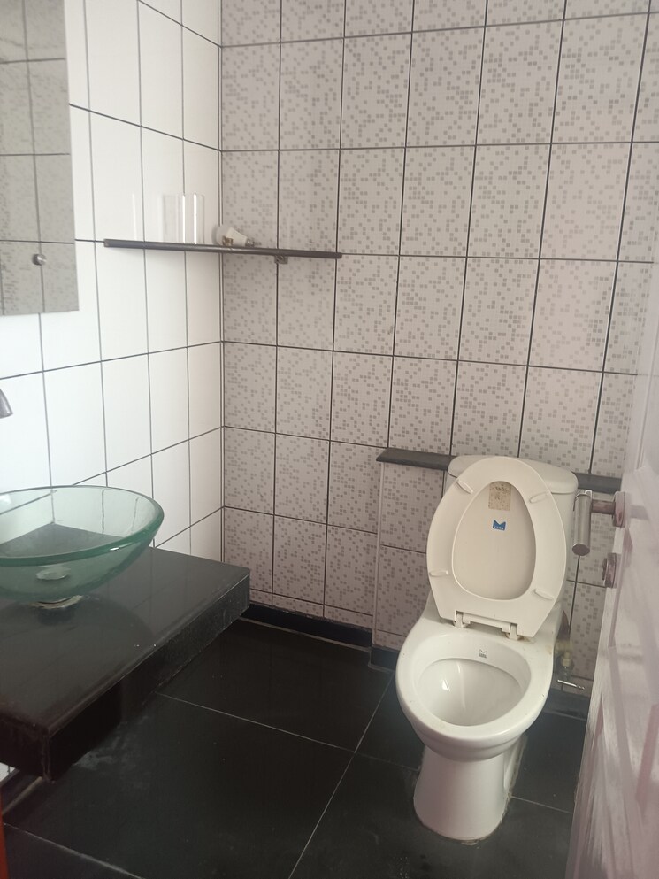 Bathroom, nirvana-country-birch-court 3.5 Bedroom 2000 Sq.Ft. Villa In Sector 50 Gurgaon 8833474