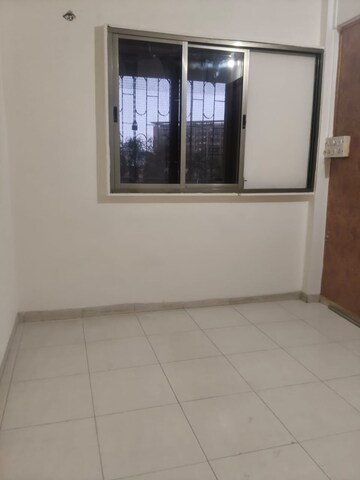 Room in 1 BHK Apartment at Navjyot CHS, Vakola – for Rent