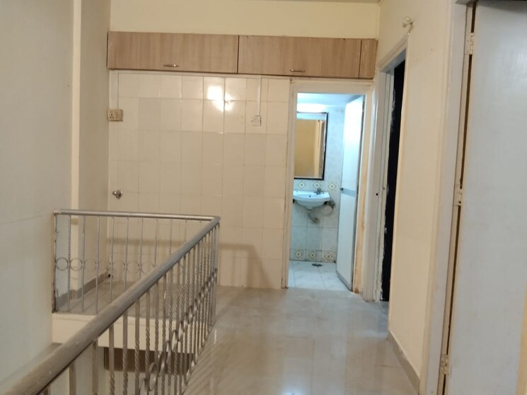 Bathroom, hiranandani-powai-park 2 Bedroom 700 Sq.Ft. Apartment In Powai Mumbai 8833498