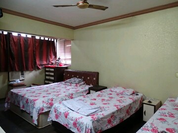 Room in  Pg at Fergusson College Road – for Rent