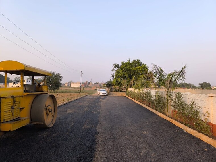 undefined, mathura road  300 Sq.Yd. Plot In Mathura Road Palwal 8833510