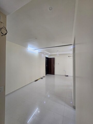 Room in 2 BHK Apartment at Andheri West – for Rent