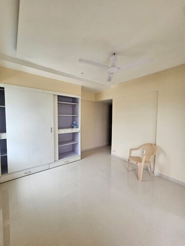 Bedroom in 2 BHK Apartment at Andheri West – for Rent