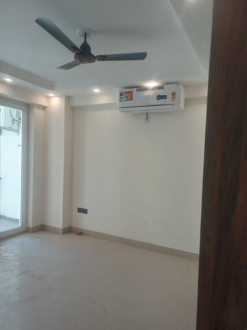 Room in 2 BHK Apartment at Dehradun Cantt – for Rent