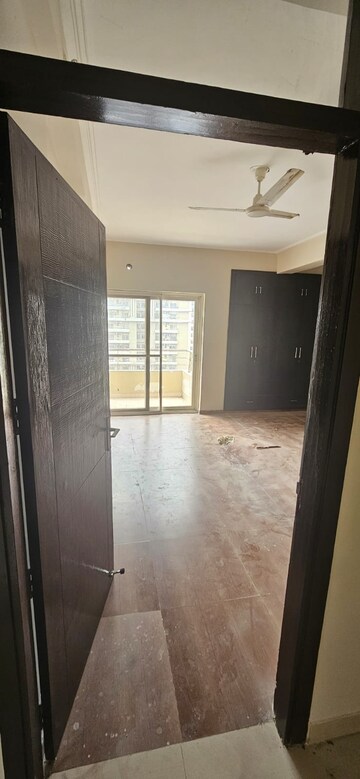 3 BHK Apartment For Rent in Supertech Cape Town, Sector 74