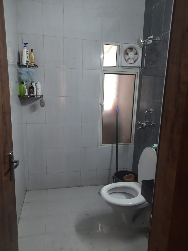 Bathroom, assotech-windsor-court 3 Bedroom 1465 Sq.Ft. Apartment In Sector 78 Noida 8833535