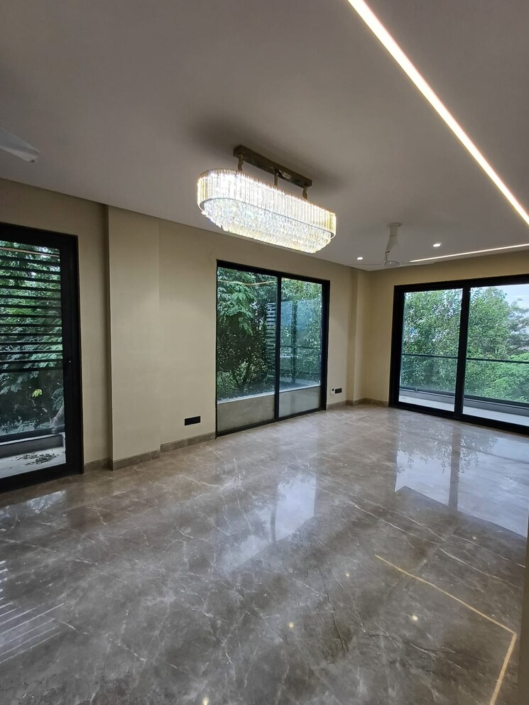 Room, dlf phase ii 3 Bedroom 502 Sq.Yd. Builder Floor In Dlf Phase ii Gurgaon 8833582