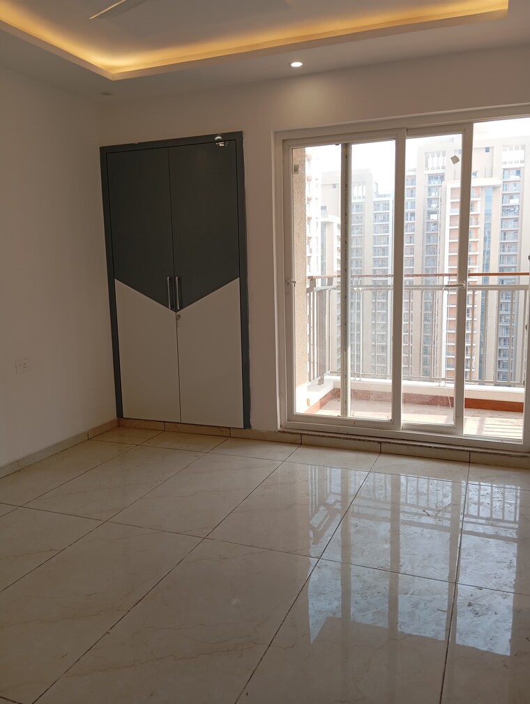 Room, gomti nagar 3 Bedroom 1375 Sq.Ft. Apartment In Gomti Nagar Lucknow 8833583