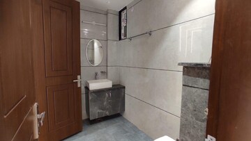 Bathroom in 3 BHK Builder Floor at Safdarjung Enclave – for Rent