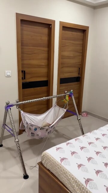 Room in 3 BHK Apartment at Navrangpura – for Rent