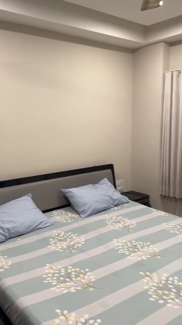 Bedroom in 3 BHK Apartment at Navrangpura – for Rent