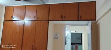 Furnished Amenities in 2 BHK Apartment at Mandpeshwar Industrial Estate, Borivali West – for Rent