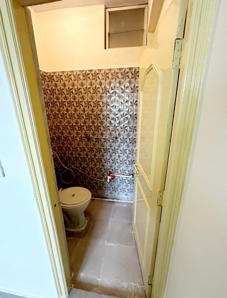 Attached Bathroom, murali nagar 3 Bedroom 1500 Sq.Ft. Apartment In Murali Nagar Vizag 8833611