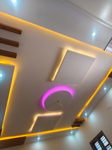 Furnished Amenities in 5 BHK Independent House at Vidyaranyapura – for Sale