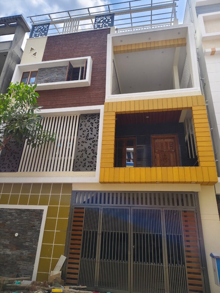 Exterior View, vidyaranyapura 5 Bedroom 4000 Sq.Ft. Independent House In Vidyaranyapura Bangalore 8833607