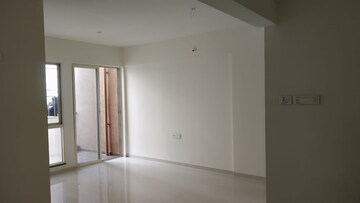 Room in 2 BHK Apartment at Kohinoor Tinsel County, Hinjewadi – for Rent